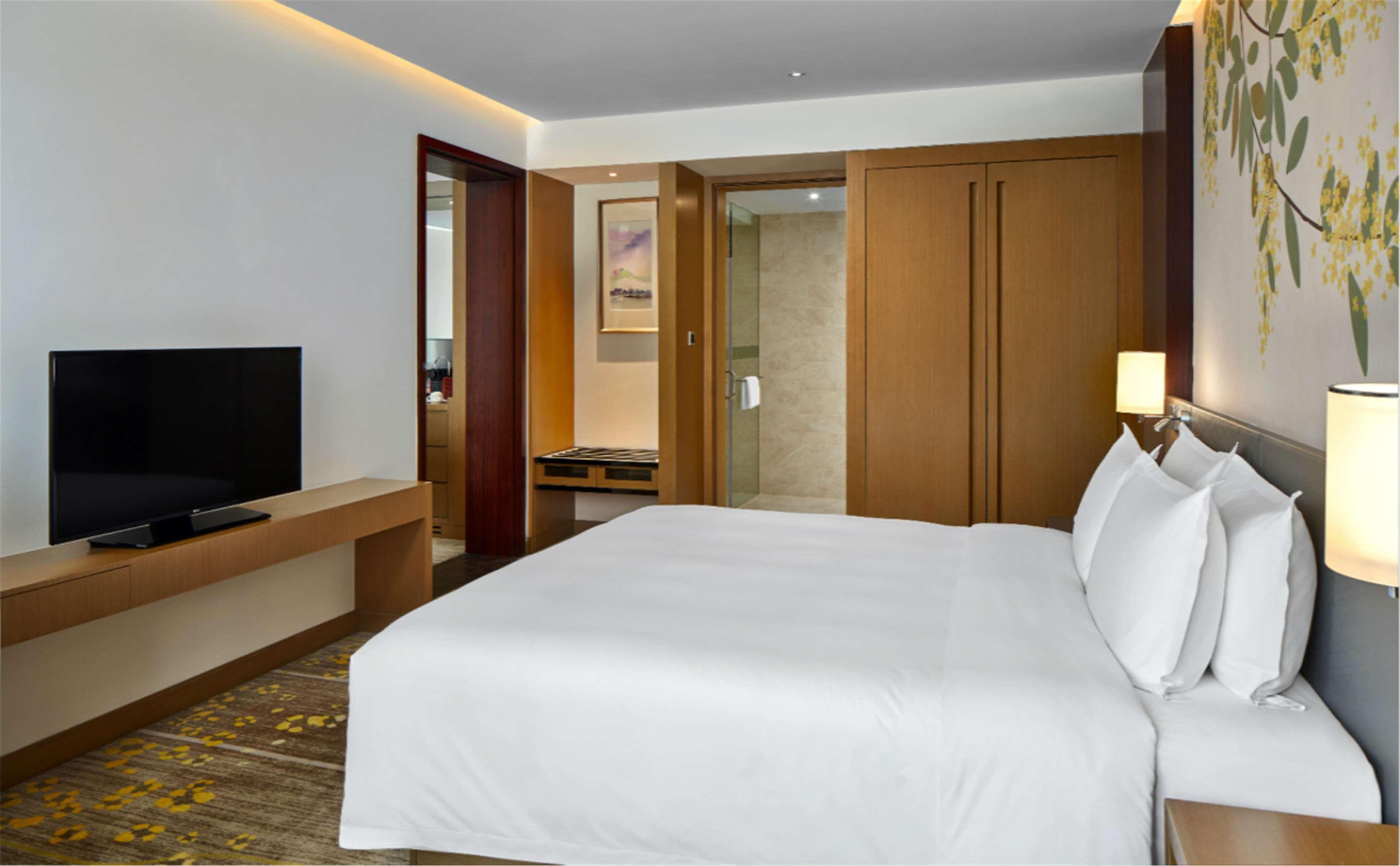 Hilton Garden Inn Foshan Exterior photo