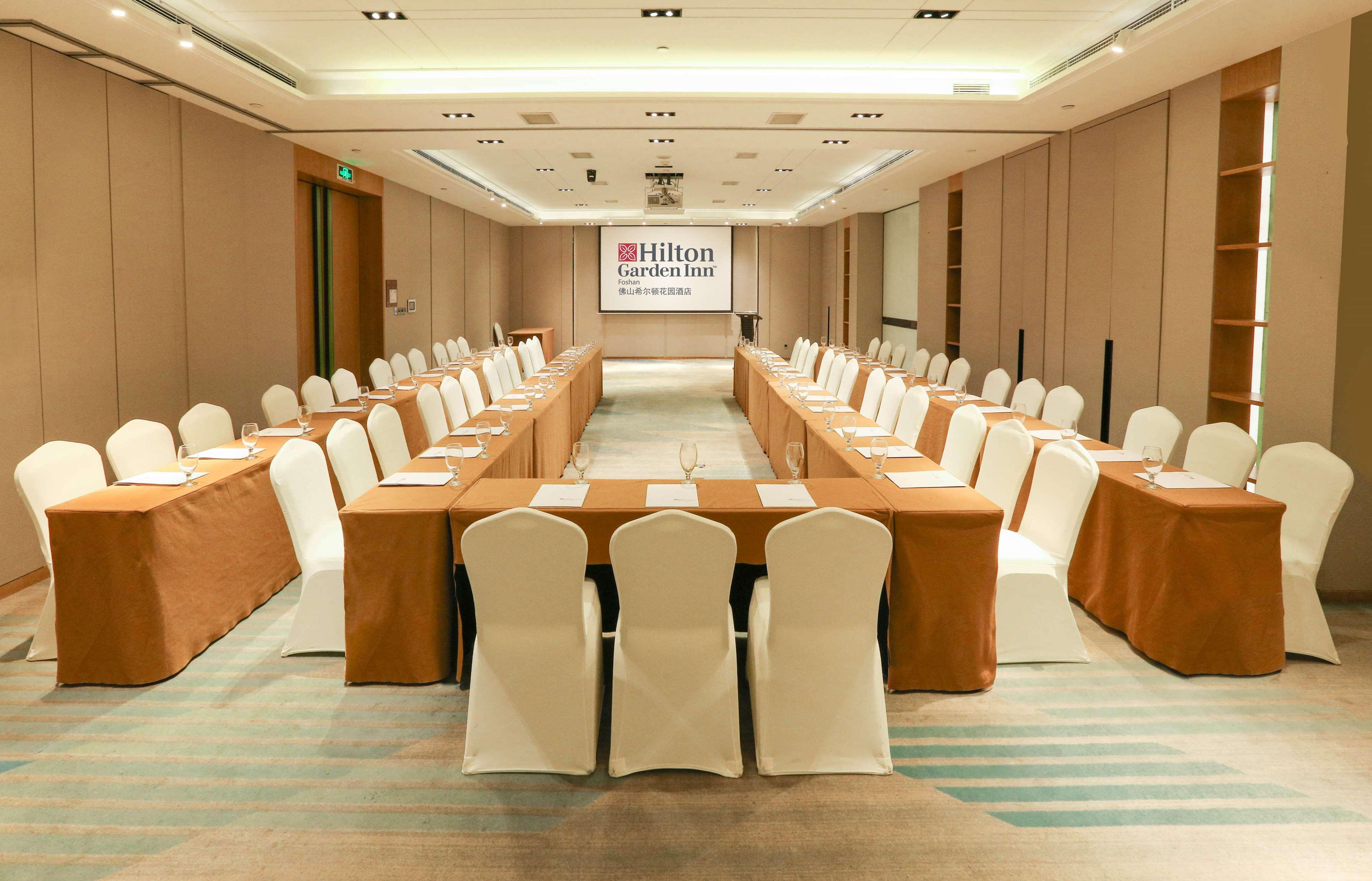 Hilton Garden Inn Foshan Exterior photo