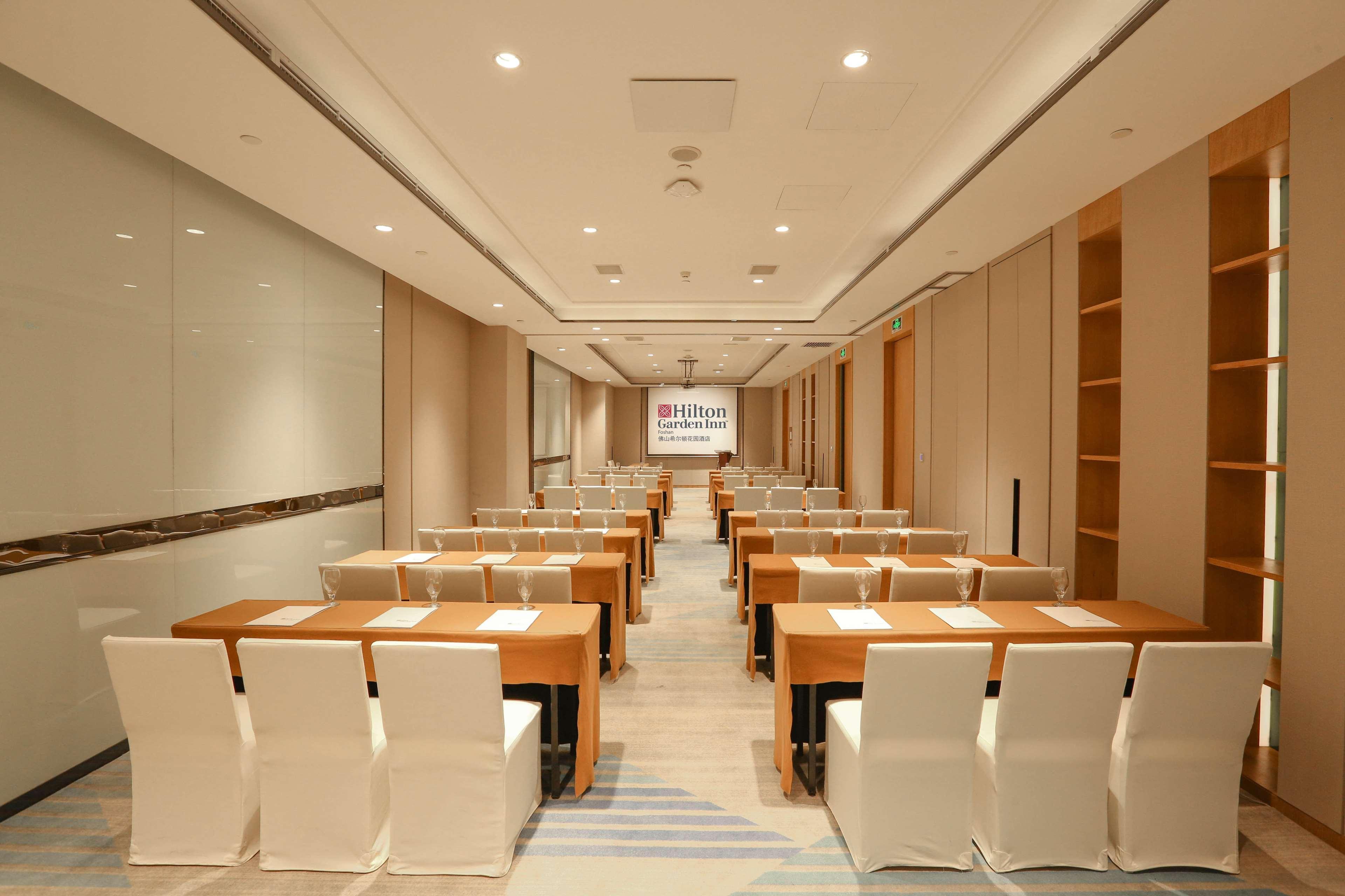 Hilton Garden Inn Foshan Exterior photo