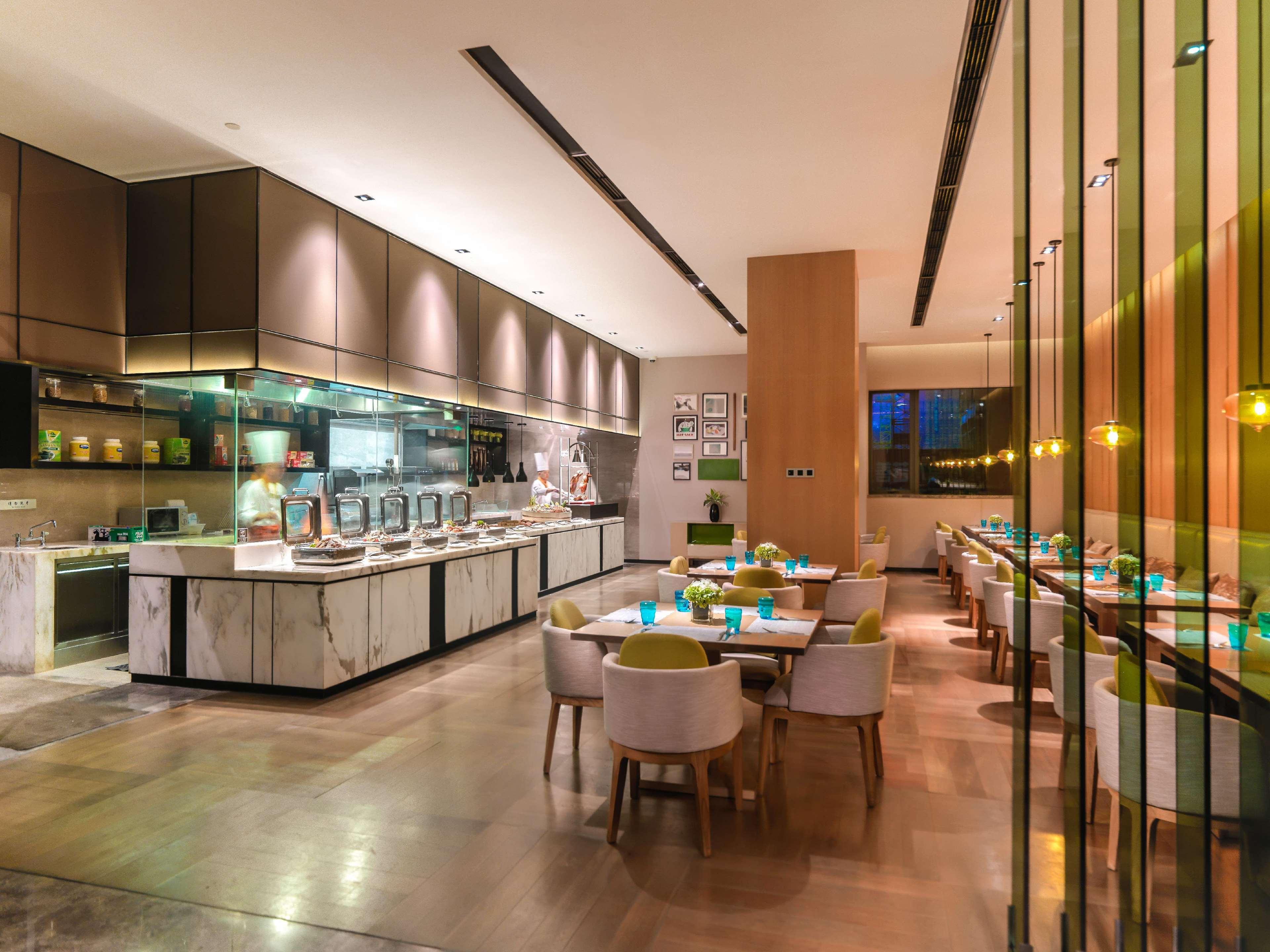 Hilton Garden Inn Foshan Exterior photo