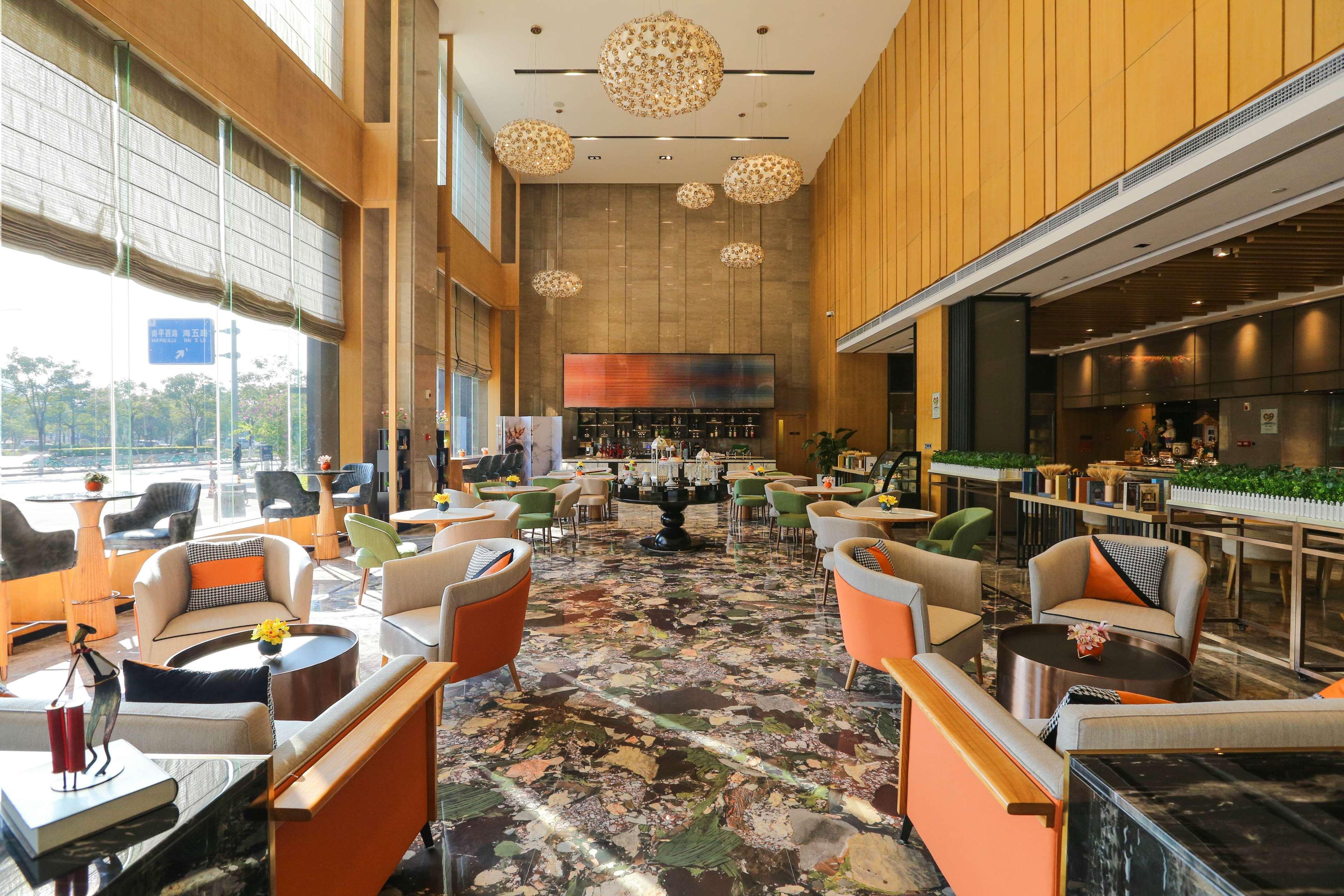 Hilton Garden Inn Foshan Exterior photo