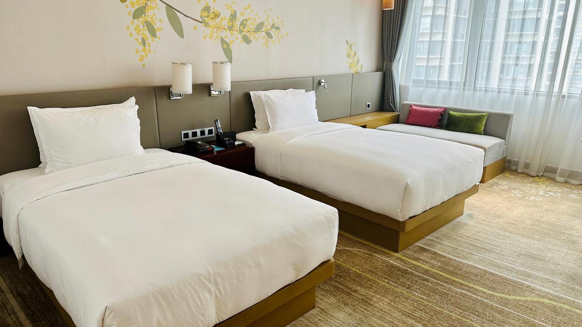 Hilton Garden Inn Foshan Exterior photo