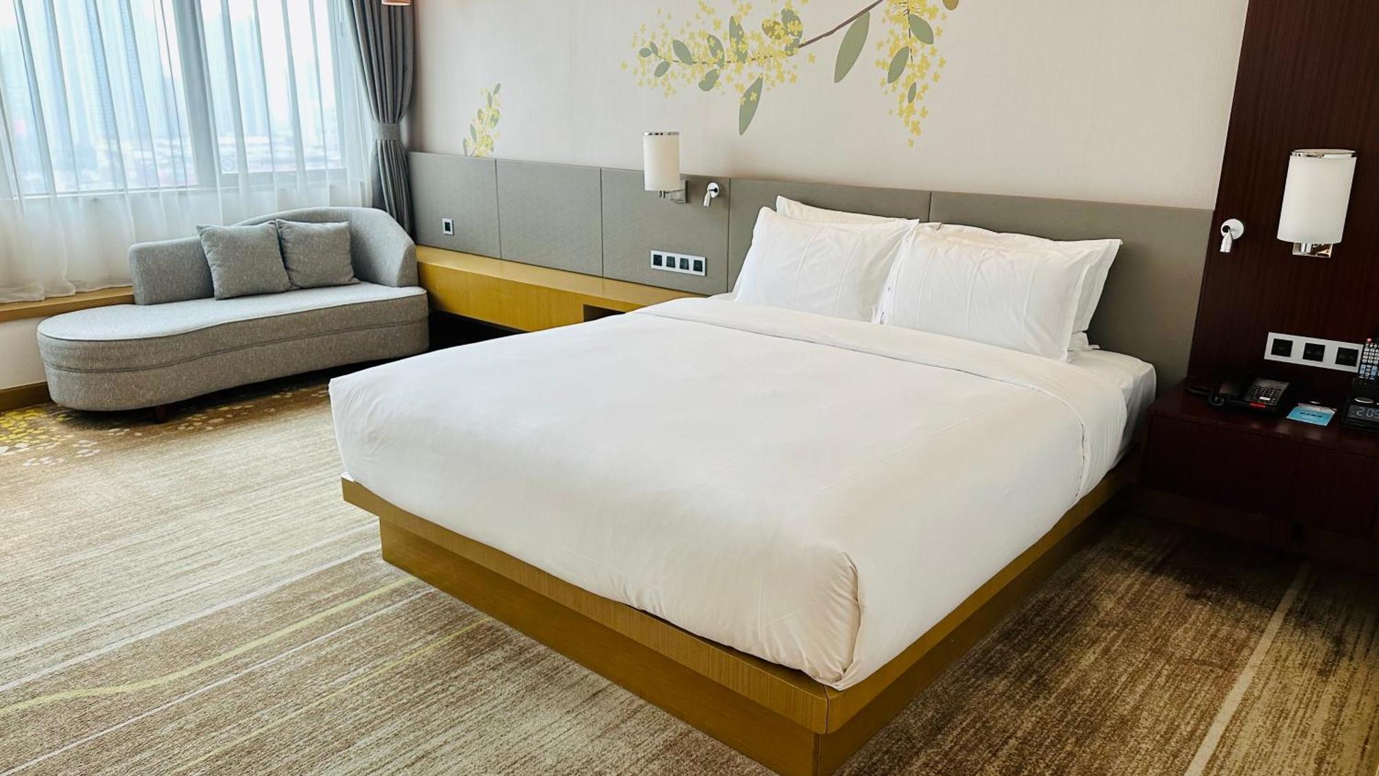 Hilton Garden Inn Foshan Exterior photo