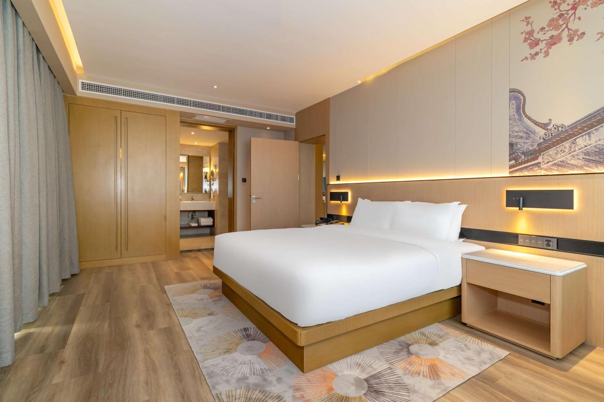 Hilton Garden Inn Foshan Exterior photo