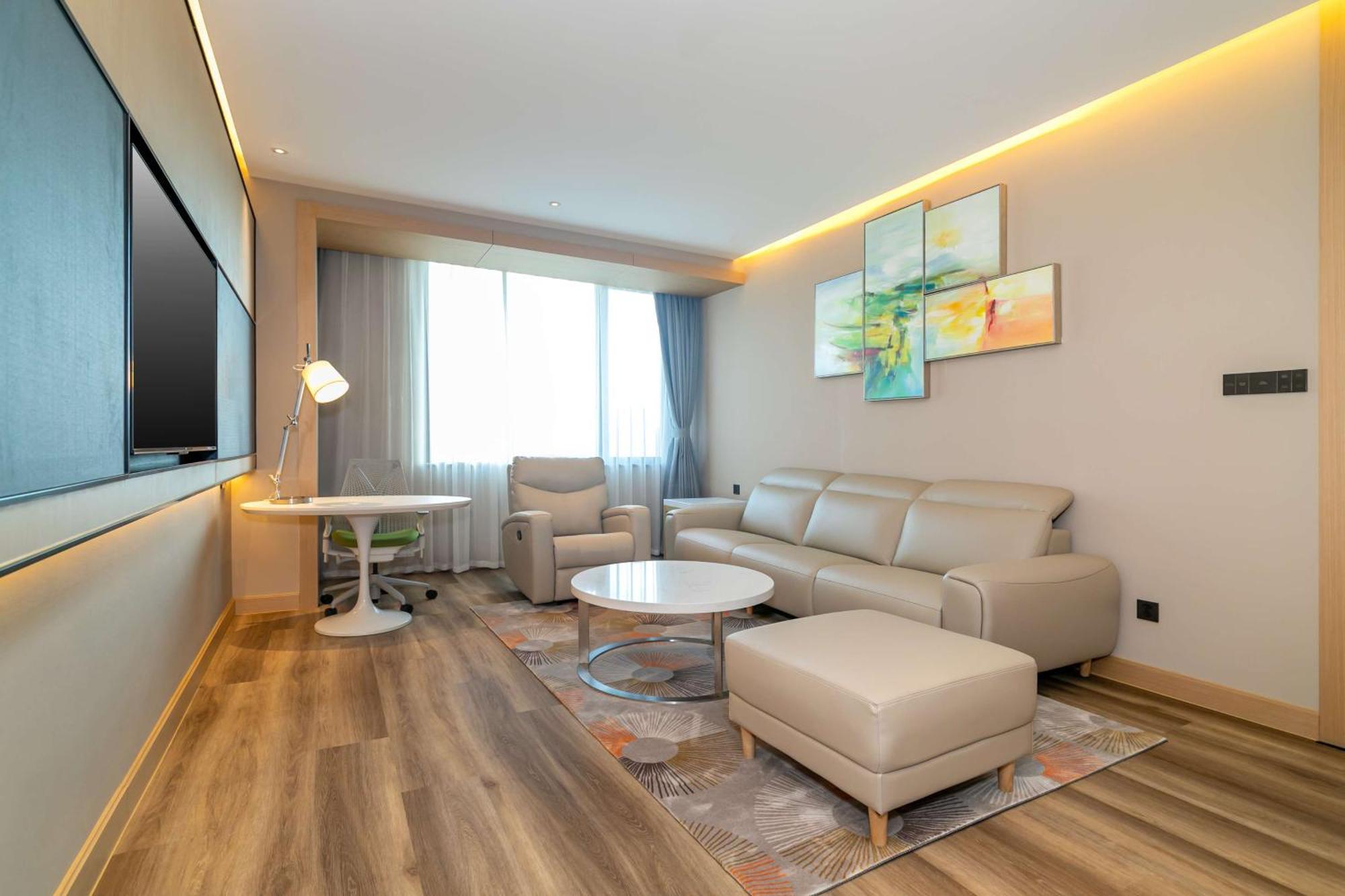 Hilton Garden Inn Foshan Exterior photo