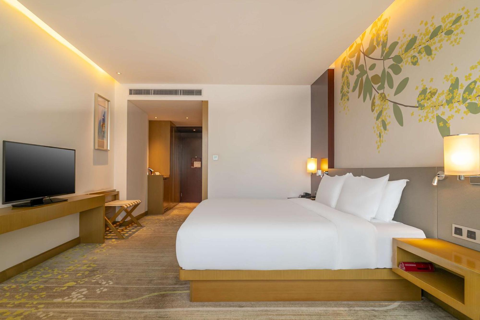 Hilton Garden Inn Foshan Exterior photo