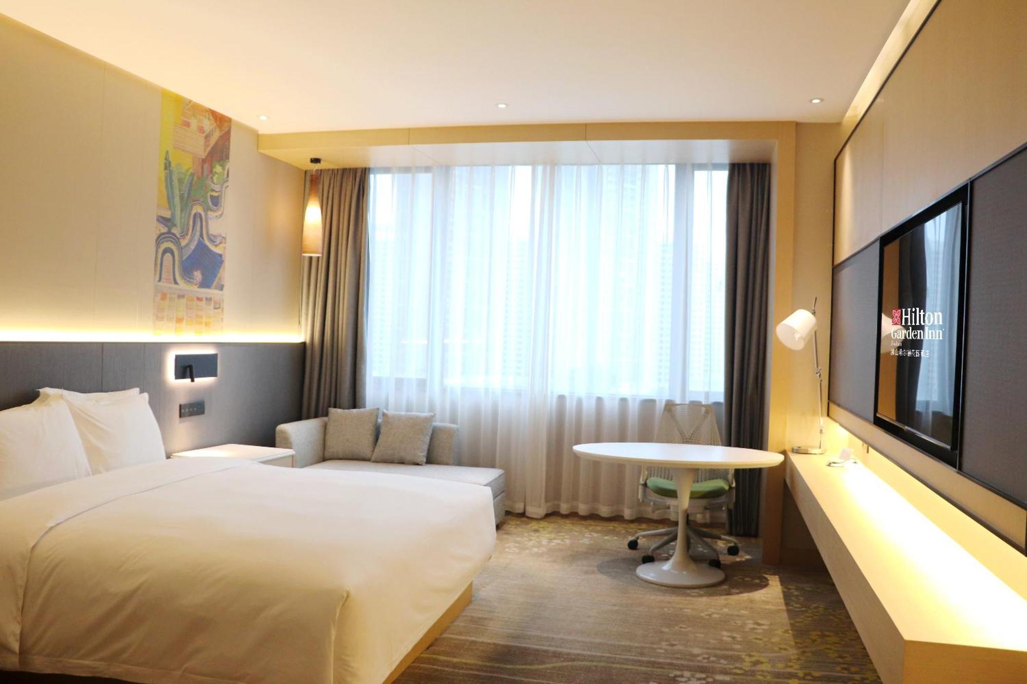 Hilton Garden Inn Foshan Exterior photo